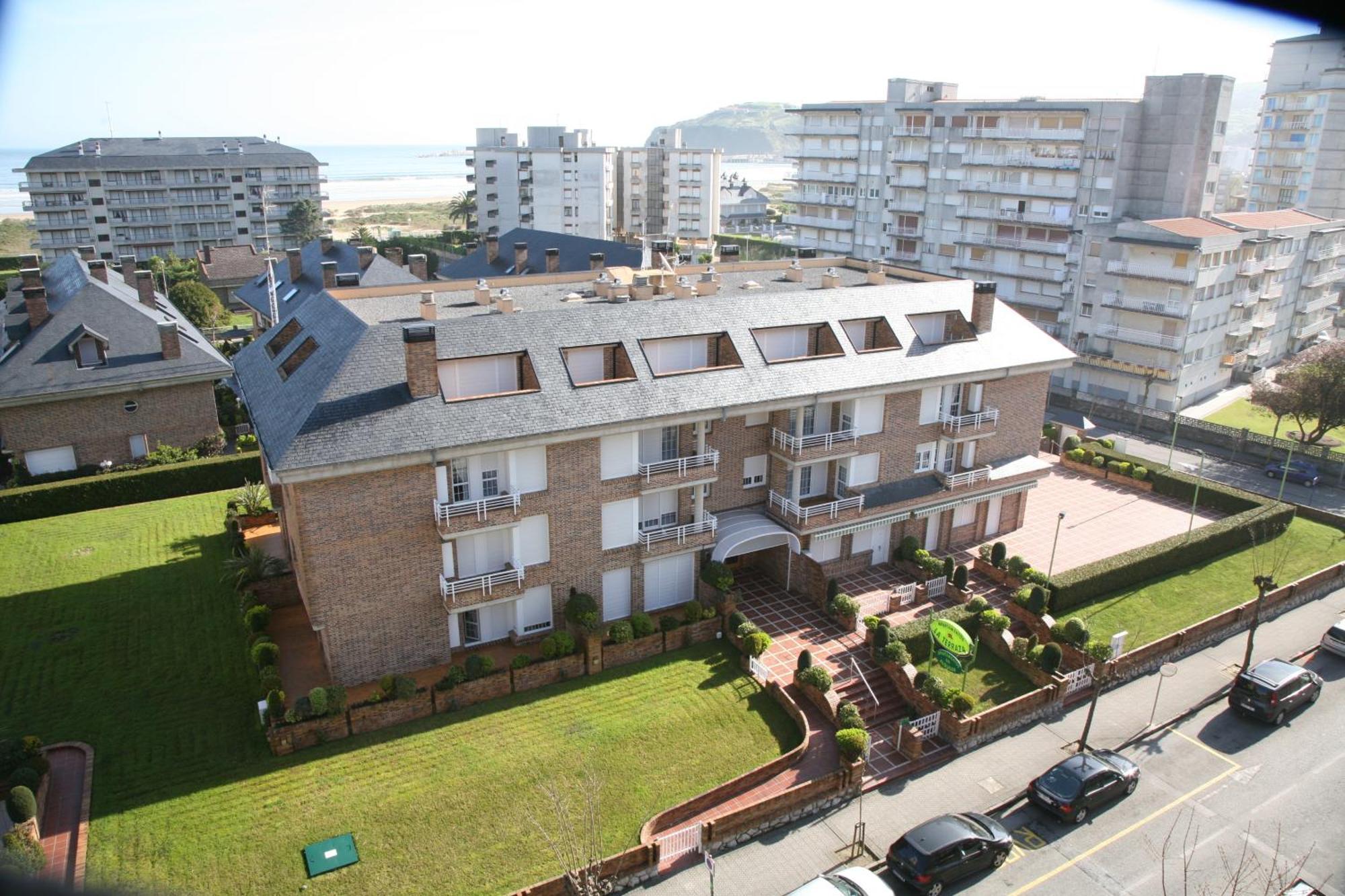Apartamentos La Terraza Laredo Buitenkant foto